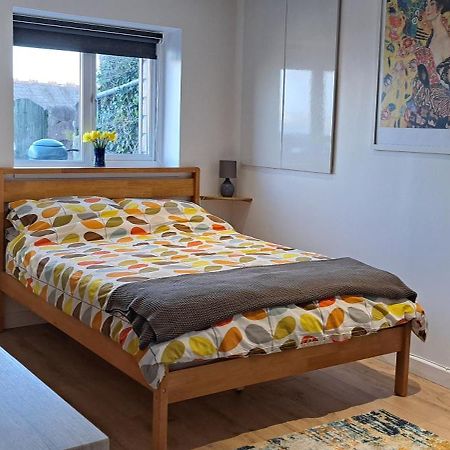 Modern Studio Apartment With Outstanding Views, Sleeps 2 Нюлин Екстериор снимка