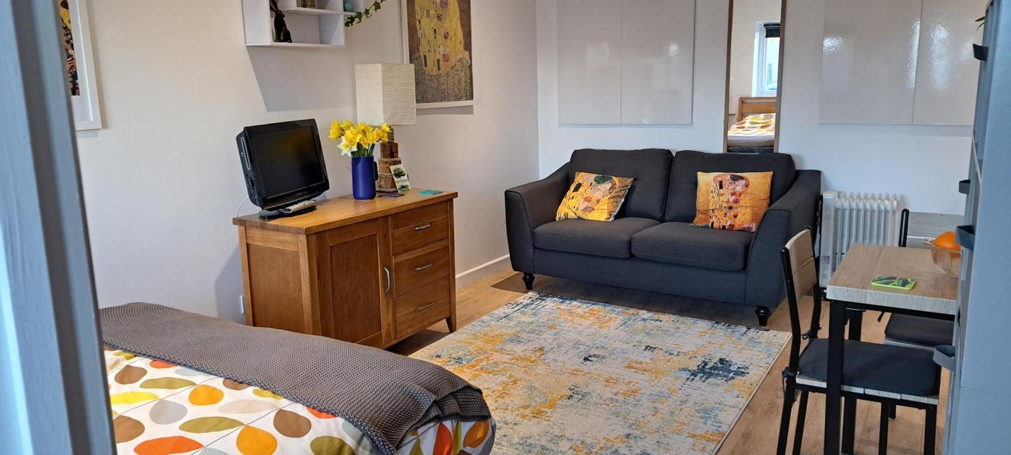 Modern Studio Apartment With Outstanding Views, Sleeps 2 Нюлин Екстериор снимка